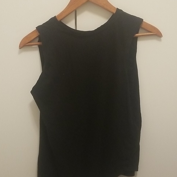 Top - Picture 2 of 2